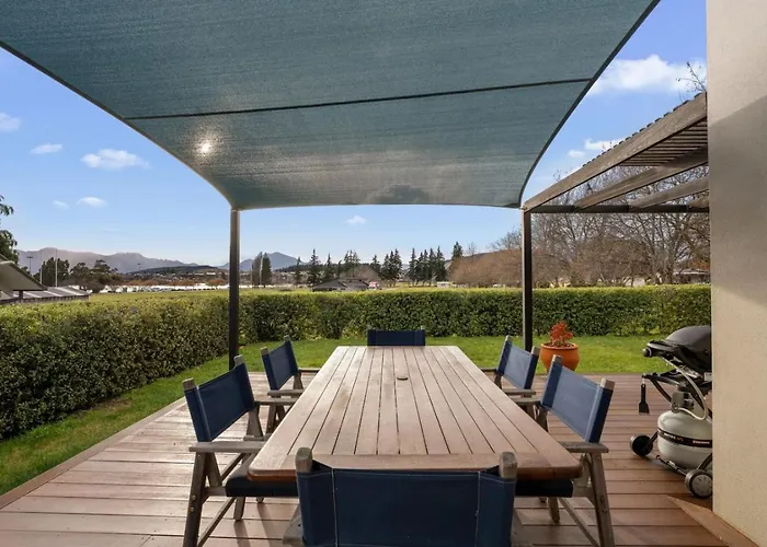 度假居 Lakeview Lane | Views, Walk To Town Centre! 瓦纳卡